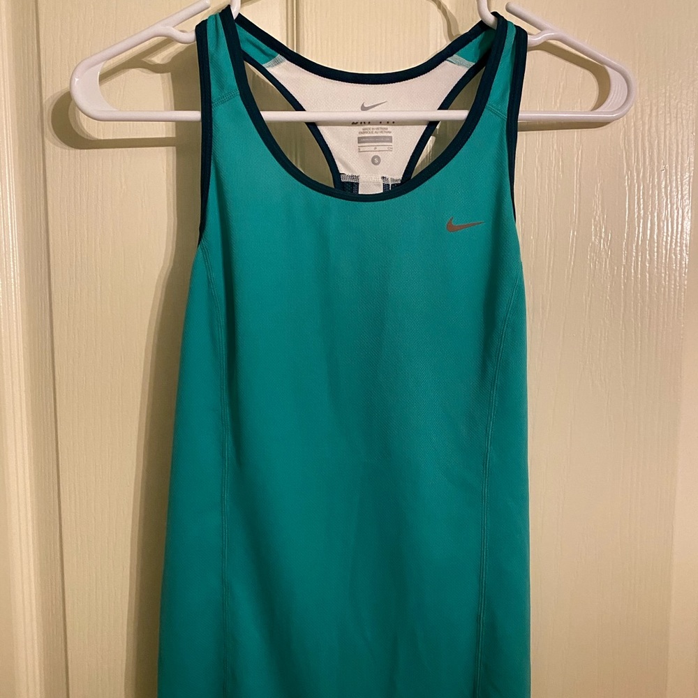 Nike tank